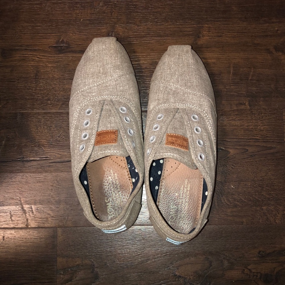 Toms! Gently worn!